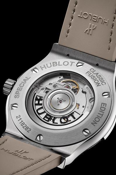 THE CLASSIC FUSION ESSENTIAL SERIES GOES TAUPE