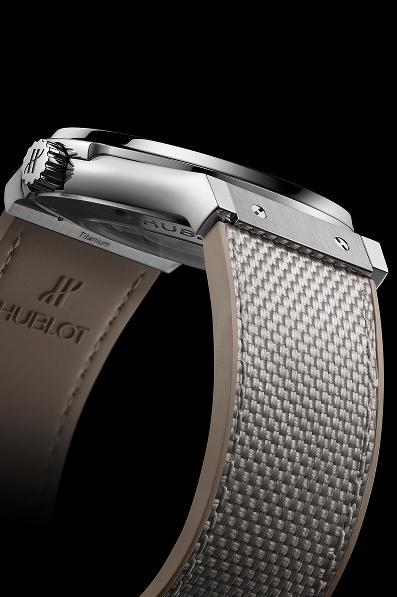 THE CLASSIC FUSION ESSENTIAL SERIES GOES TAUPE