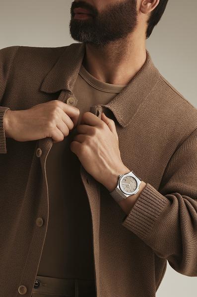 THE CLASSIC FUSION ESSENTIAL SERIES GOES TAUPE