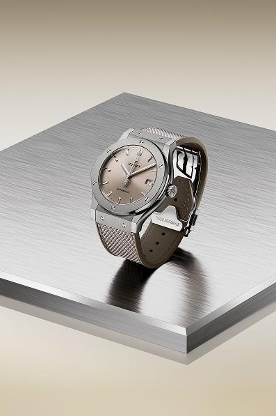 THE CLASSIC FUSION ESSENTIAL SERIES GOES TAUPE