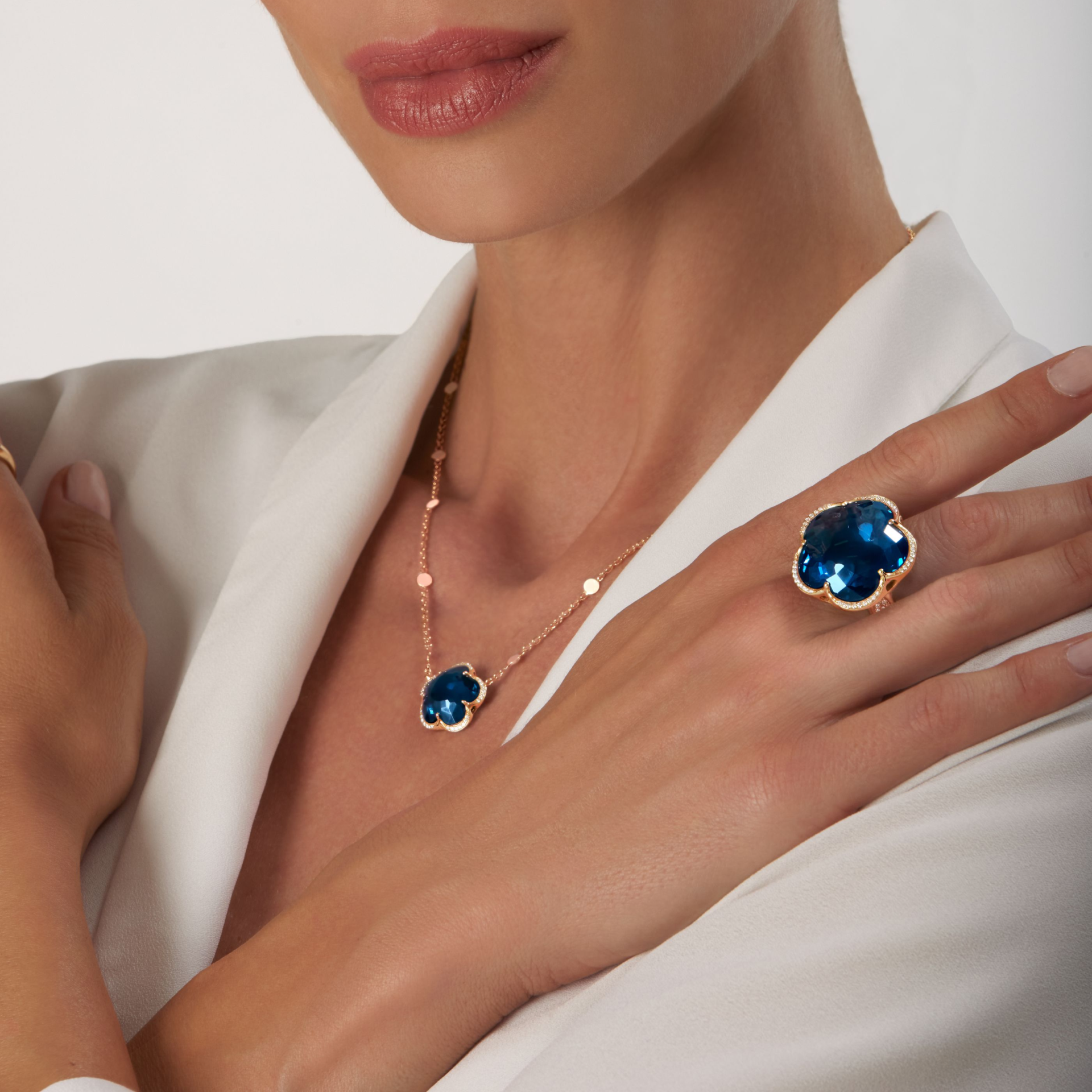 Bon Ton Necklace