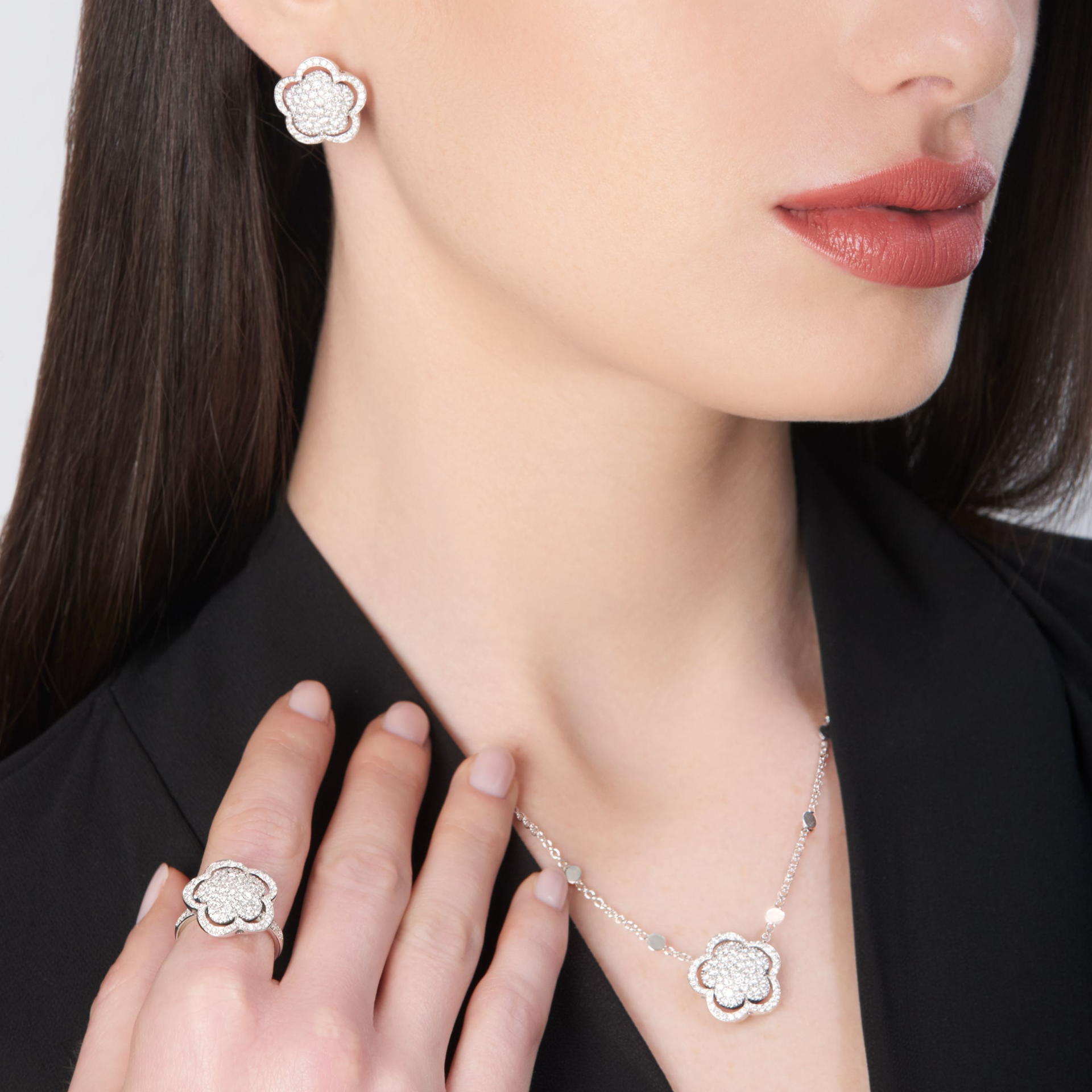 Bon Ton Necklace