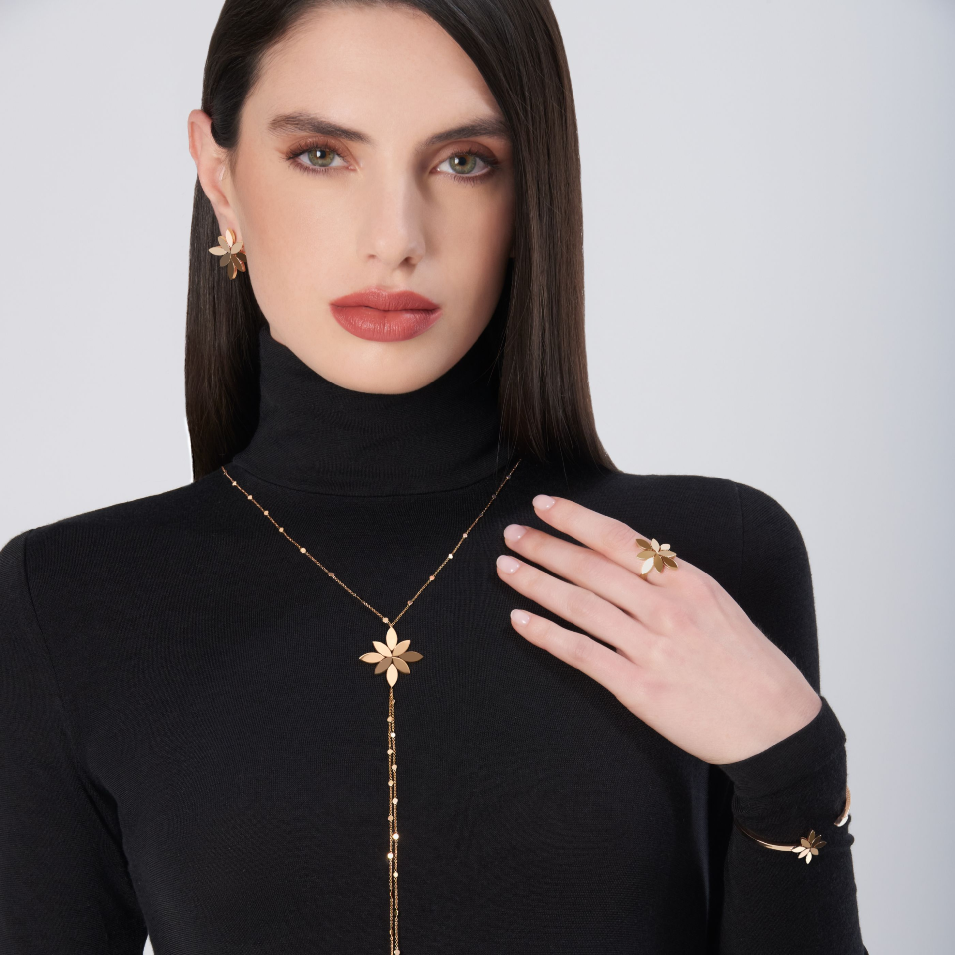 Ghirlanda Luce Di Loto Earrings
