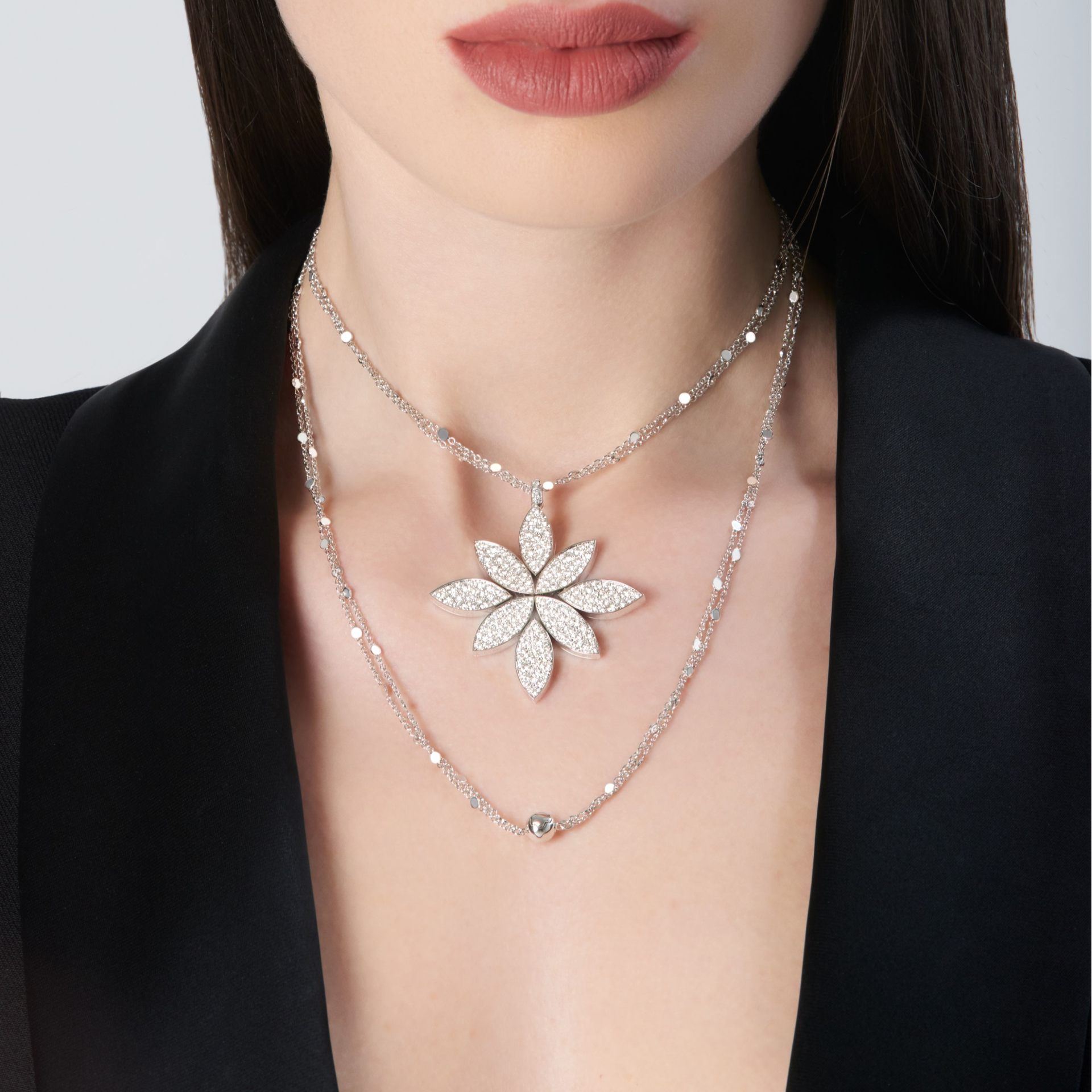 Ghirlanda Luce Di Loto Necklace