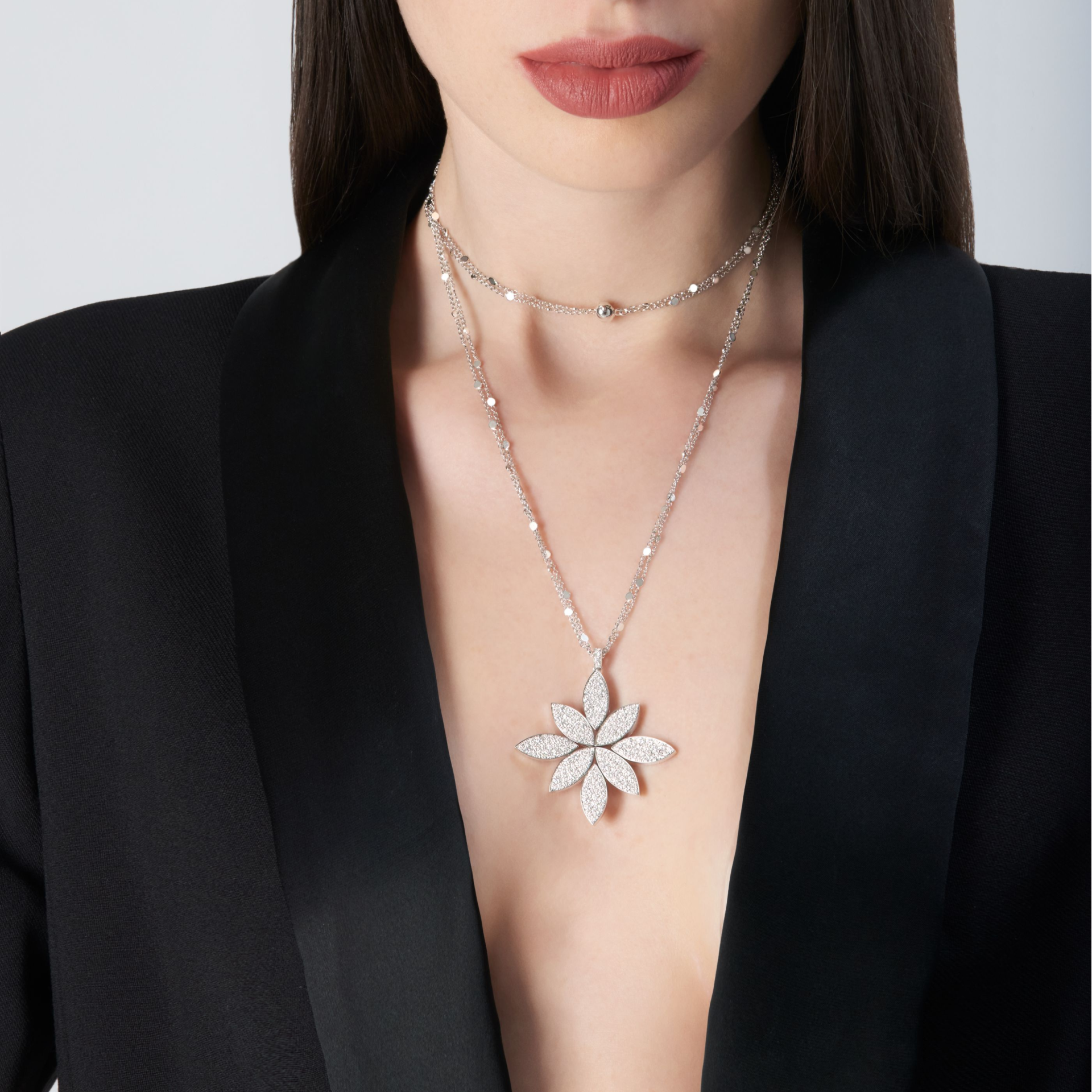 Ghirlanda Luce Di Loto Necklace
