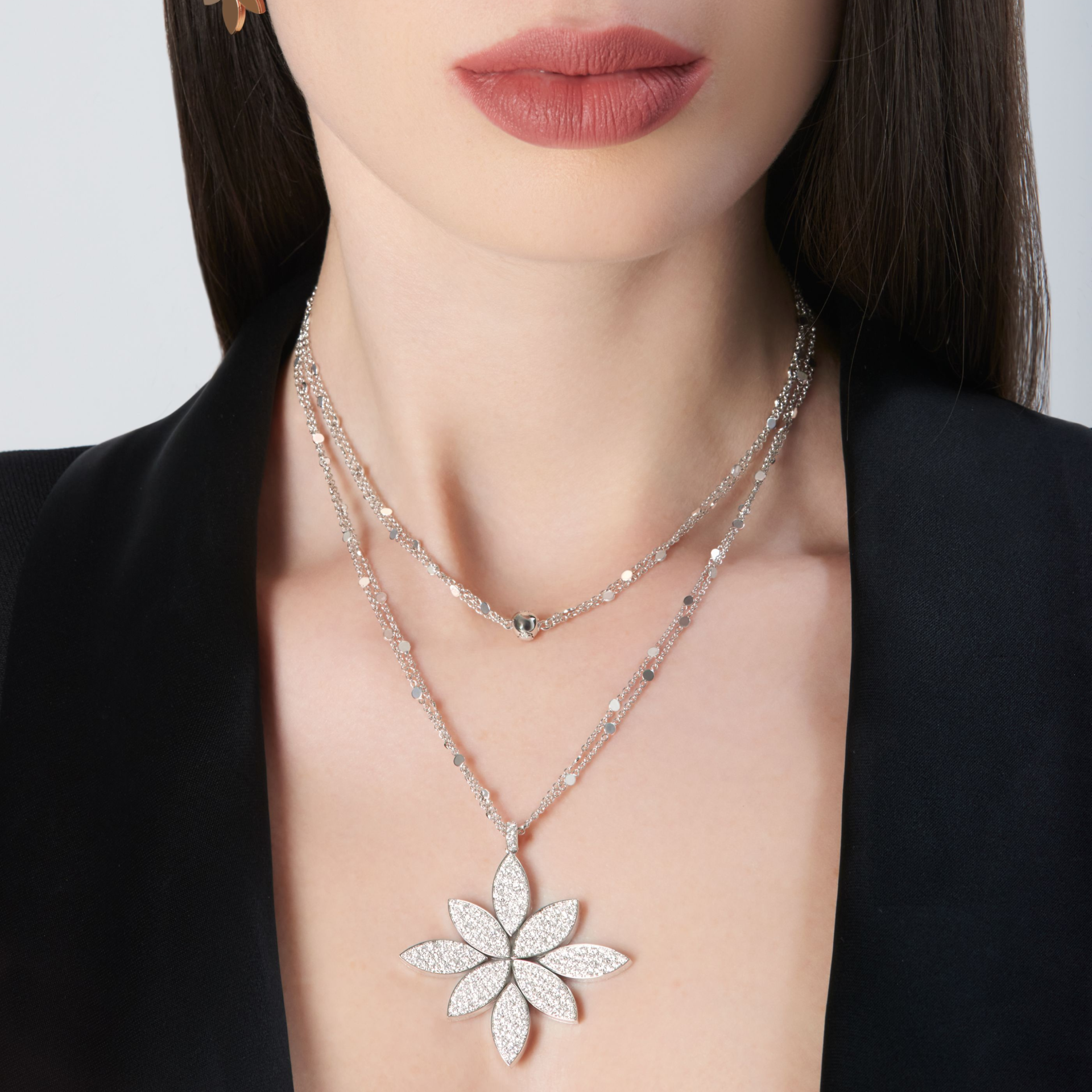Ghirlanda Luce Di Loto Necklace
