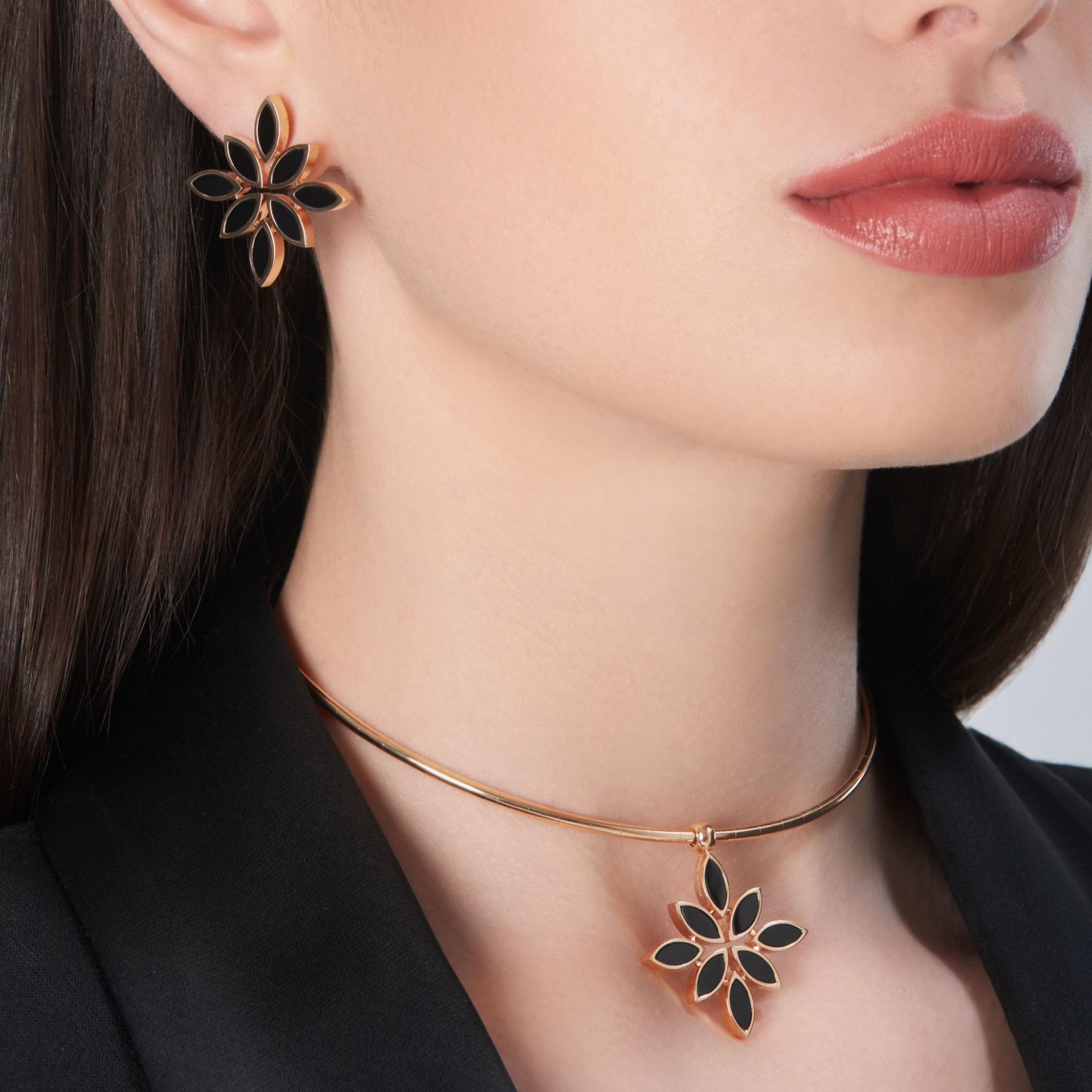 Ghirlanda Luce Di Loto Choker