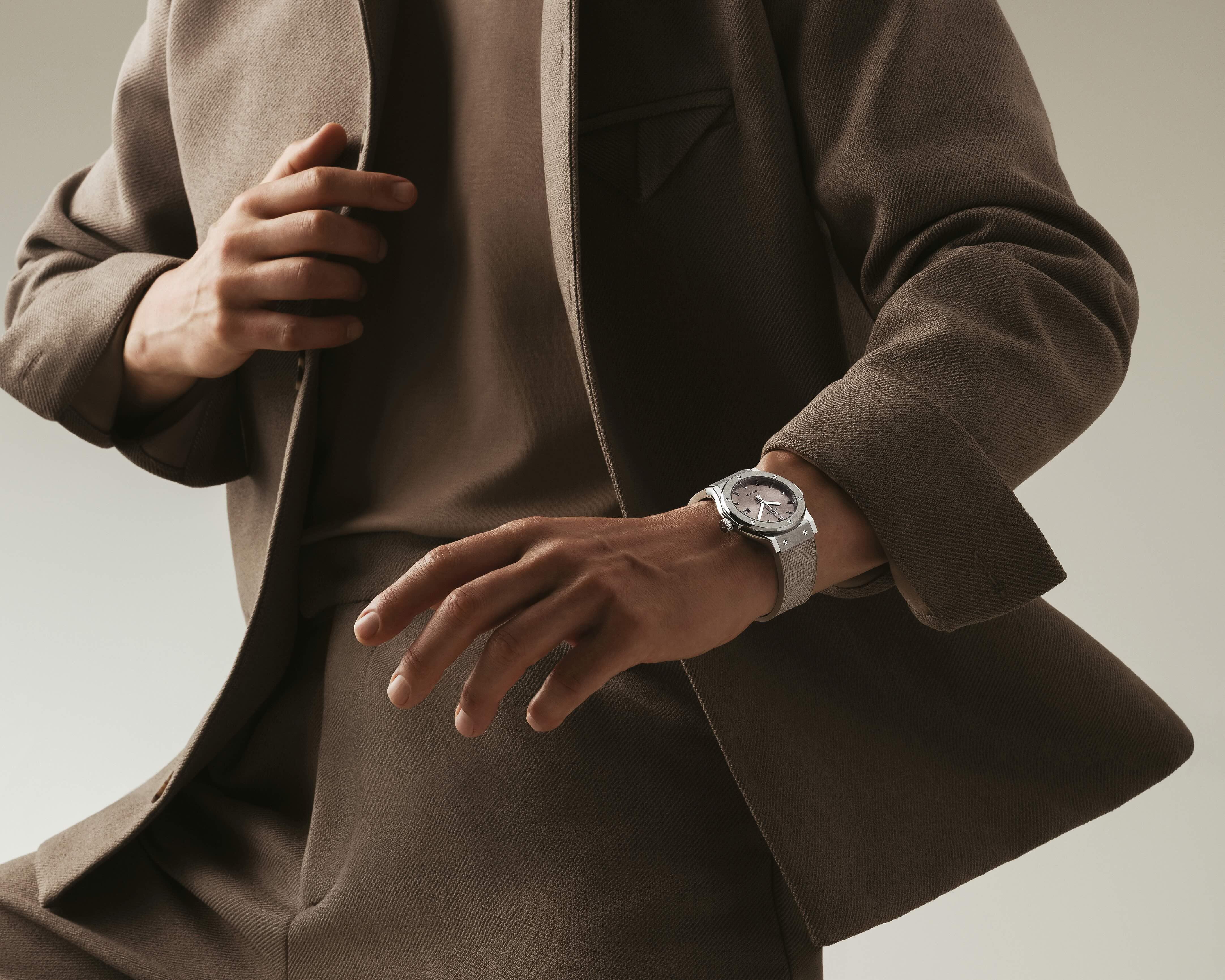 CLASSIC FUSION ESSENTIAL TAUPE