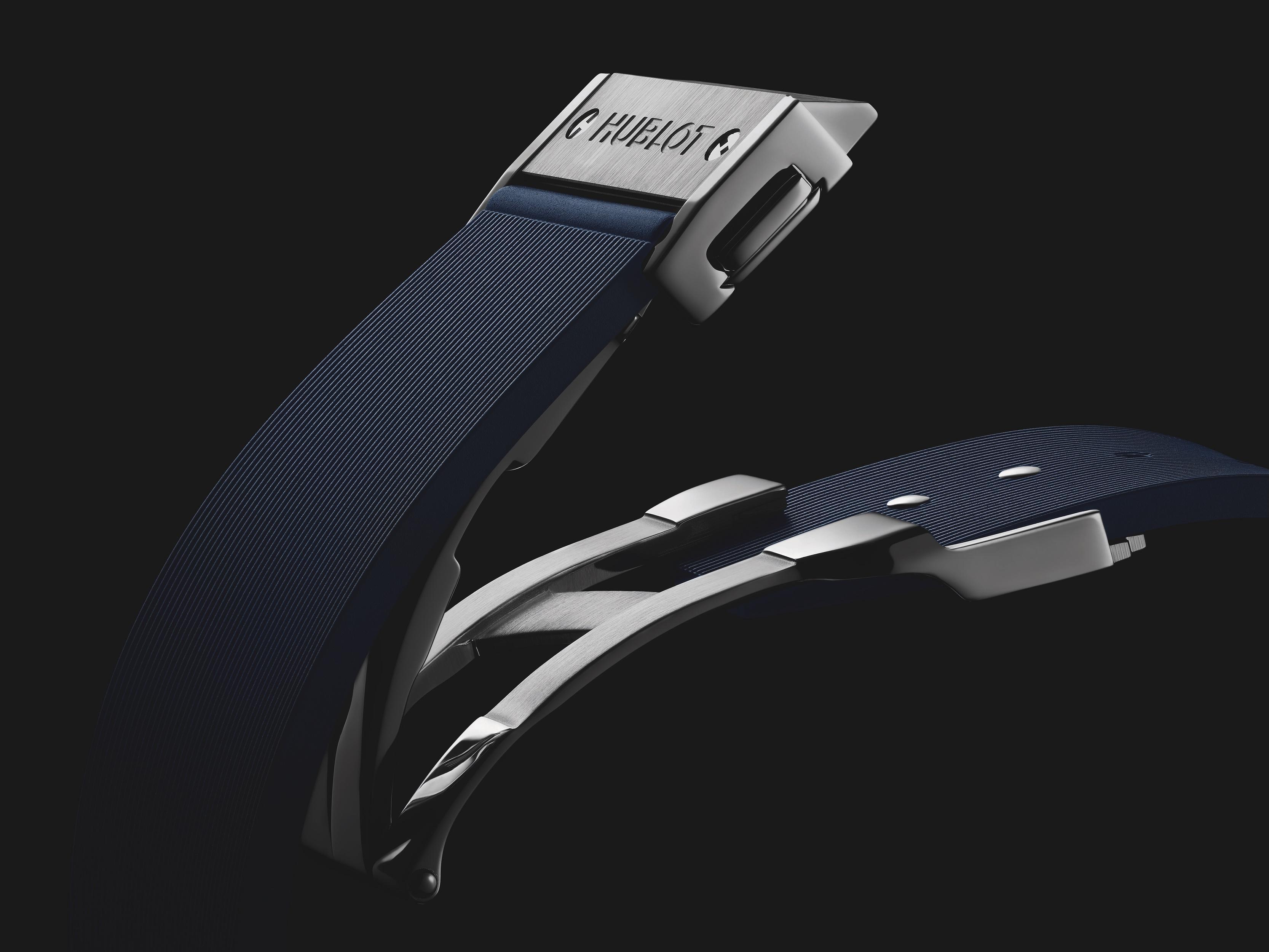 CLASSIC FUSION TITANIUM BLUE