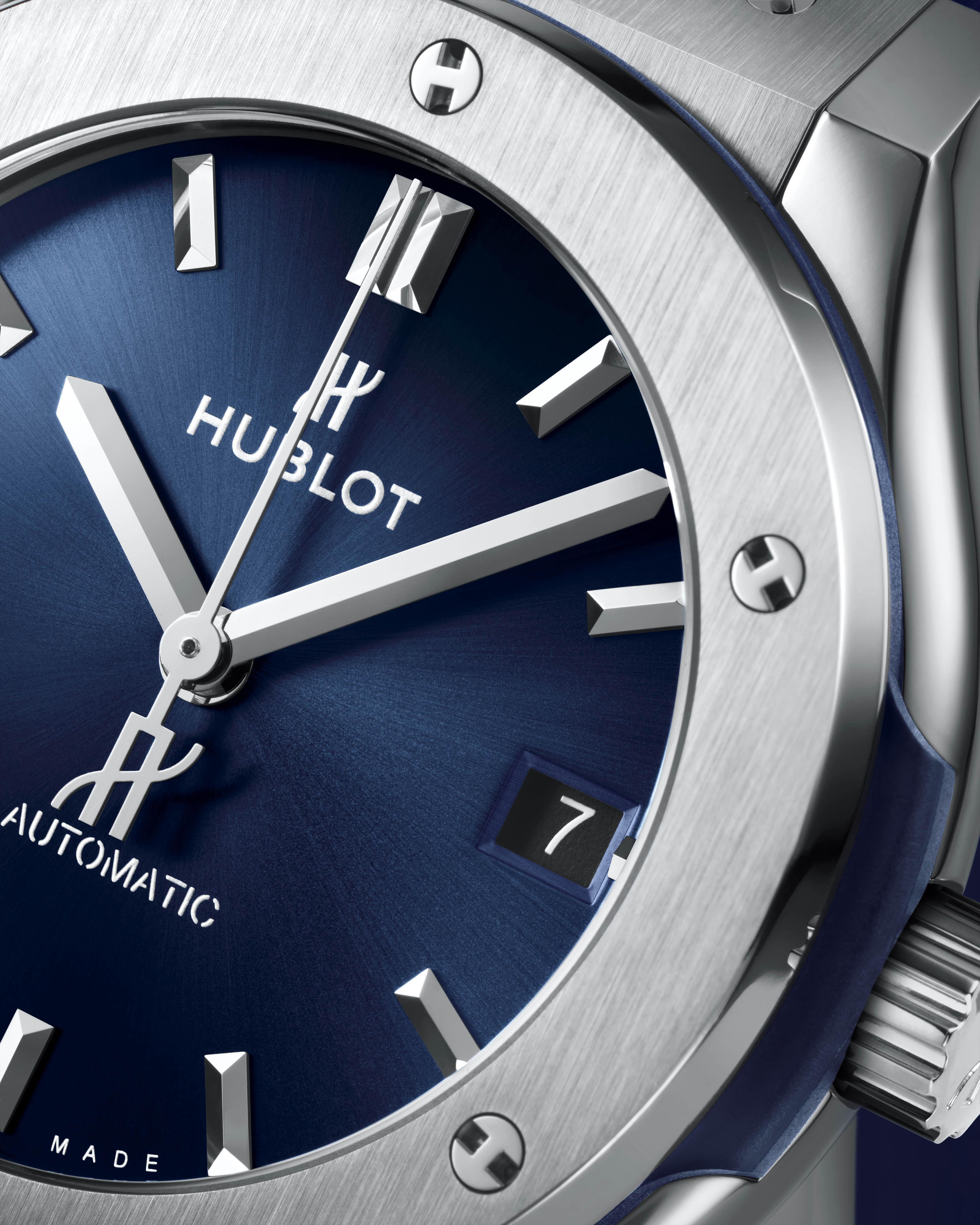 CLASSIC FUSION TITANIUM BLUE