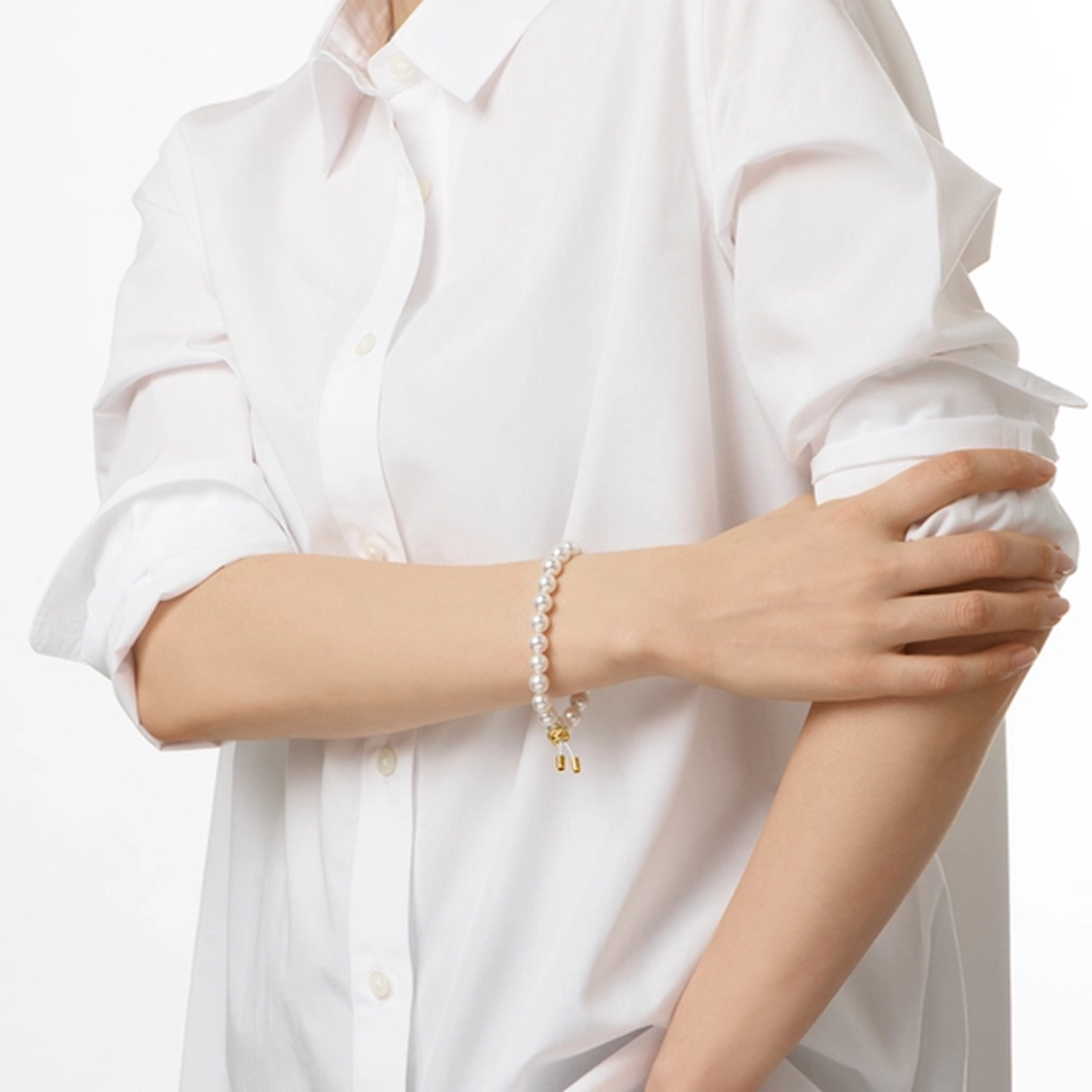 Akoya Cultured Pearl Bracelet with Diamonds in 18K Yellow Gold